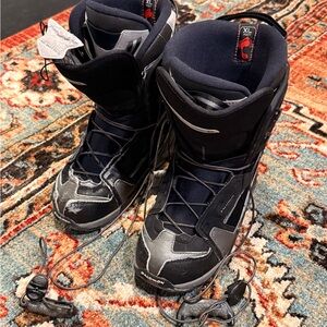 Salomon Men's Black and Silver Snow Boots